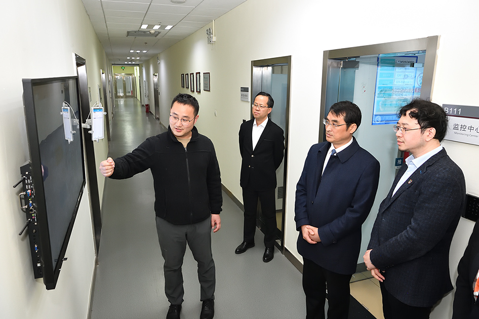 President Peng Luo of Guizhou Medical University visited our biobank